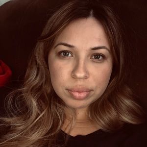 Meet your Posher, Vanessa